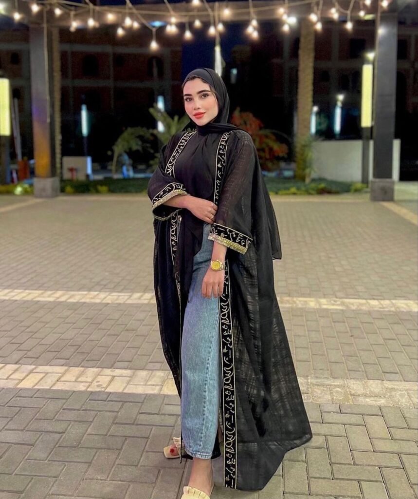 دليل موديلات محجبات محتشمة لعام 2026: أناقة لا تضحي بالاحتشام 3 موديلات محجبات محتشمة