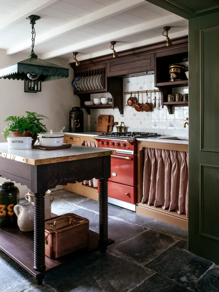 أروع تصاميم مطابخ واسعة 2026: دليل الفخامة والعملية وحلول التخزين الذكية 5 مطابخ واسعة