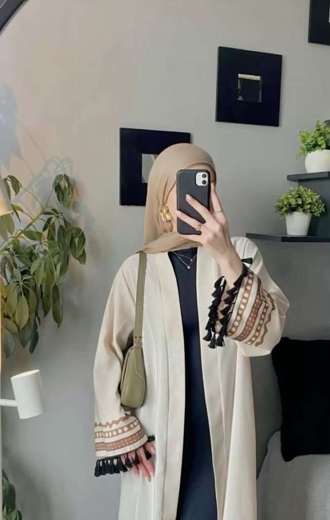 أزياء فضفاضة: دليلك الشامل للأناقة والراحة في عالم الموضة العصرية 2026 3 أزياء فضفاضة