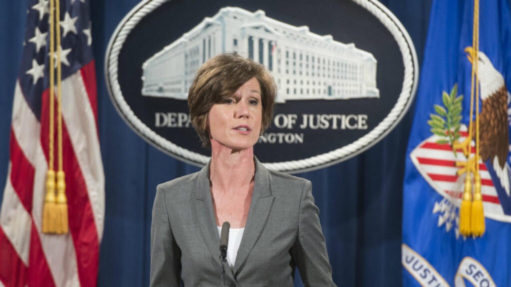 إقالة بام بوندي