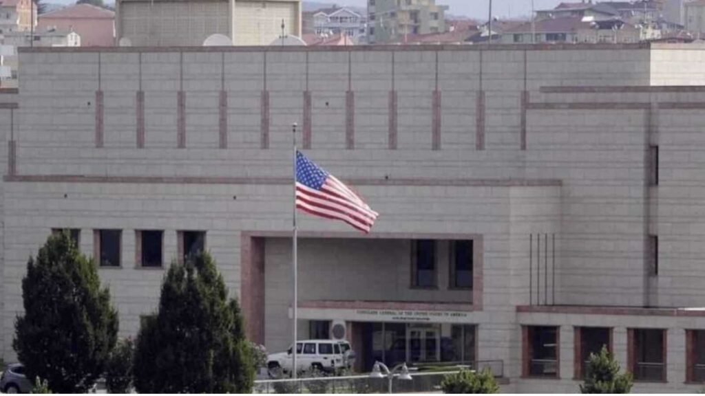 السفارة الأمريكية فى بيروت تحث مواطنيها على المغادرة.. 3 تحذيرات عاجلة 2026 3 السفارة الأمريكية فى بيروت