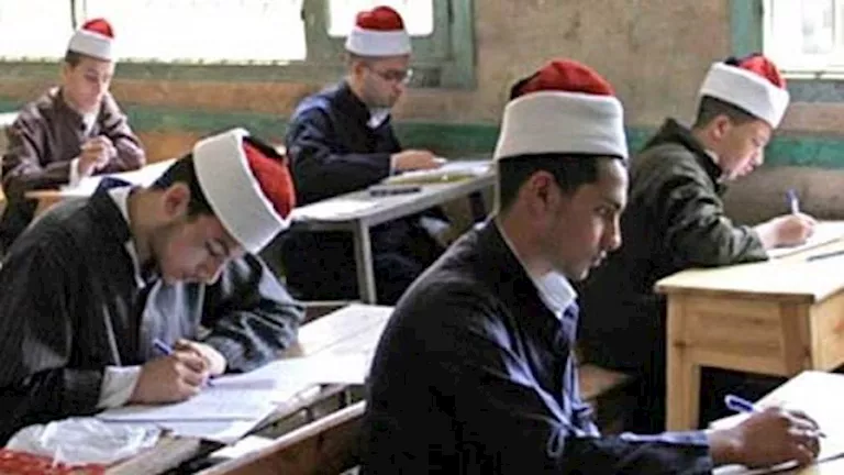 طلاب النقل الثانوي الأزهري