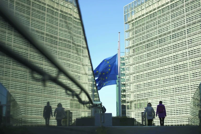 حلم الدين: هل هو تحذير من أزمة مالية؟