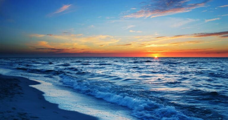 تفسير رؤية البحر في المنام Interpretation of seeing the sea in a dream