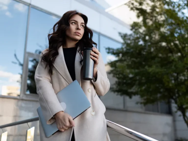 تفسير حلم العمل: هل يشير إلى نجاح أم ضغوط؟