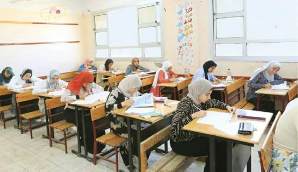 درجات مواد الثانوية العامة 2026 كاملة.. العربي 80 والمواد الأساسية 60 درجة 1 إنفوجرافيك توزيع درجات مواد الثانوية العامة 2026 لجميع الشعب علمي وأدبي.