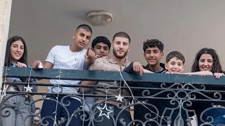 فيديو واقعة أكياس المياه على المصلين في صلاة العيد يثير غضباً واسعاً.. ما القصة؟ 3 2026 3 21 13 11 34 751