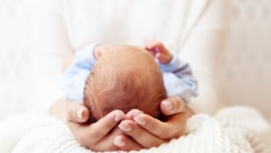 تفسير حلم الولادة 2026.. دليلك الشامل لابن سيرين والنابلسي 2 تفسير حلم الولادة