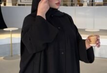 موديلات عبايات للمحجبات 2026 باللون الميرمية والبيج لعيد الفطر.