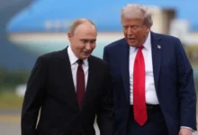 انفراد: ترامب يرفض عرض بوتين بشأن نقل اليورانيوم الإيراني إلى روسيا لإنهاء الصراع 14 مارس 2026 8 نقل اليورانيوم الإيراني إلى روسيا