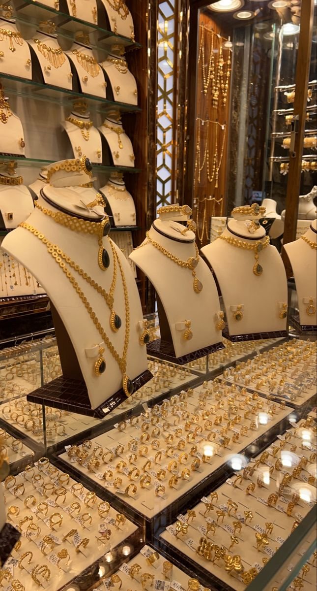 تحديث لحظي: سعر الذهب اليوم الأحد في مصر.. استقرار عيار 24 وعيار 21 بالمصنعية 1 أسعار الذهب اليوم الأحد في مصر عيار 21 وعيار 24 داخل محلات الصاغة 2026