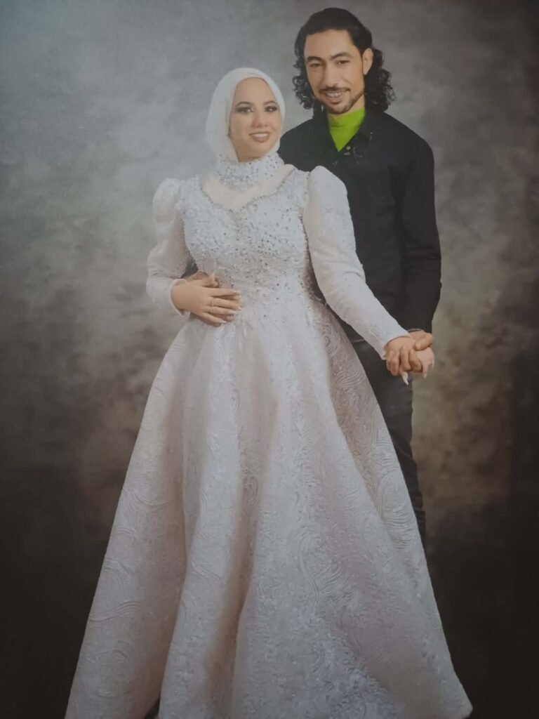 1000313348 709 10381 687 082100