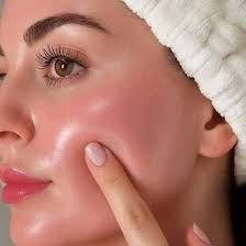 بشرة ناعمة وزجاجية