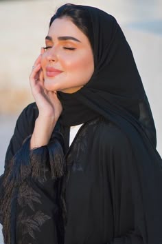 أحدث صيحات طرح شيفون تريند للحجاب وألوانها العصريّة