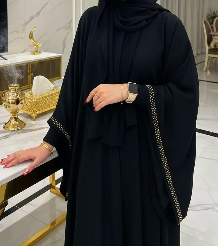موضة العبايات المحتشمة