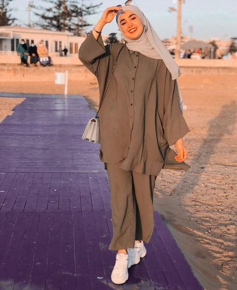 الألوان